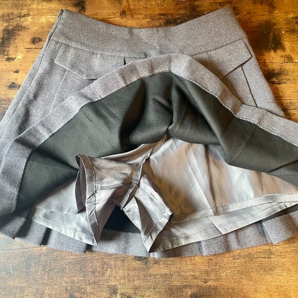 J.ING Matisse Gray/Charcoal Pleated Skort - Picture 2 of 4